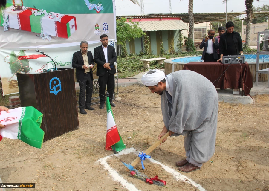 آیین کلنگ زنی احداث یادمان شهید گمنام به میزبانی دانشگاه فرهنگیان هرمزگان 72