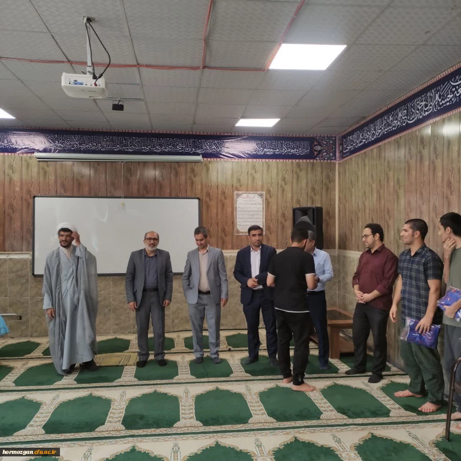 نفرات برتر مسابقه دارت دانشجویی3