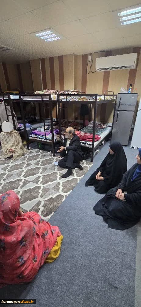  بازدید سرپرست دانشگاه فرهنگیان هرمزگان از خوابگاههای پردیس فاطمه الزهرا و زینب کبری و پیگیری مسایل و مشکلات آنها 4
