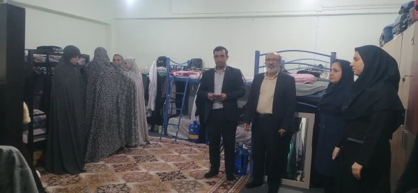  بازدید سرپرست دانشگاه فرهنگیان هرمزگان از خوابگاههای پردیس فاطمه الزهرا و زینب کبری و پیگیری مسایل و مشکلات آنها 2