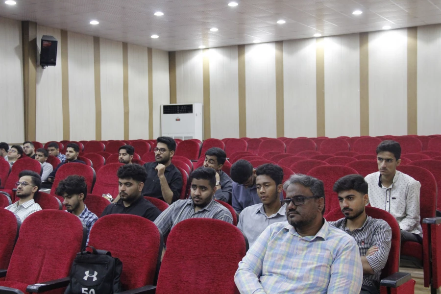 برگزاری جلسه توجهی و تبیینی ویژه دانشجویان ورودی ۱۴۰۴ در دانشگاه فرهنگیان هرمزگان 9