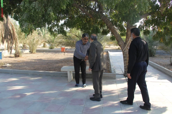 عطرافشانی از مزار شهید گمنام  2