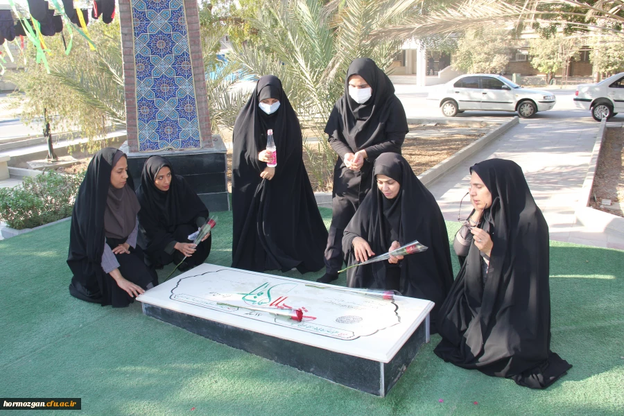 عطرافشانی از مزار شهید گمنام  4