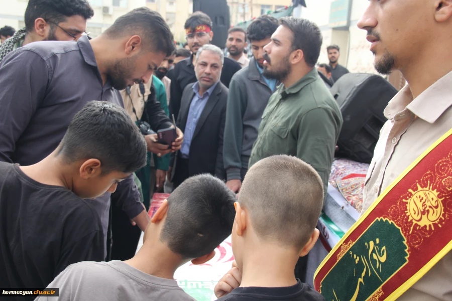 در۱۳ آذرماه، دانشگاه فرهنگیان هرمزگان ، پردیس شهید بهشتی  میزبان بوی عطر شهادت شد. 3