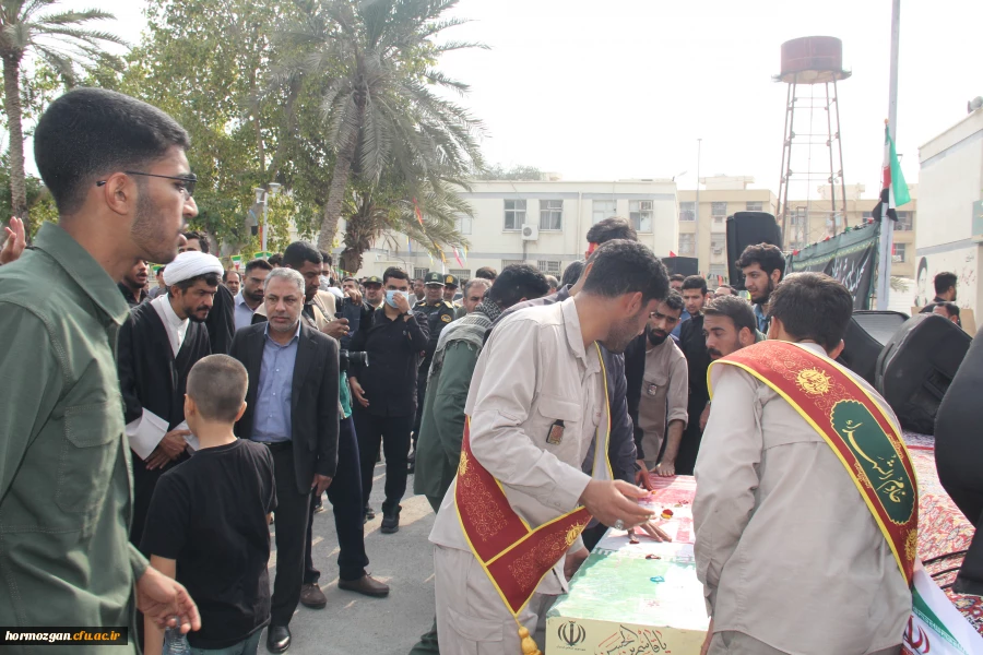 در۱۳ آذرماه، دانشگاه فرهنگیان هرمزگان ، پردیس شهید بهشتی  میزبان بوی عطر شهادت شد. 4