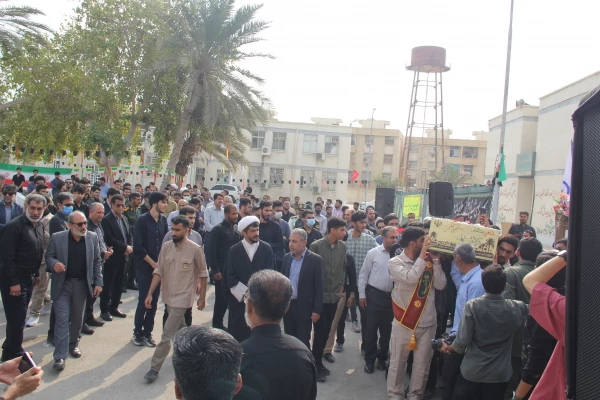 در۱۳ آذرماه، دانشگاه فرهنگیان هرمزگان ، پردیس شهید بهشتی  میزبان بوی عطر شهادت شد. 5