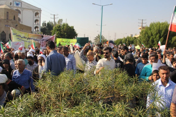 حضور مردم شریف بندرعباس و دانشگاهیان همزمان با سراسر کشور 5