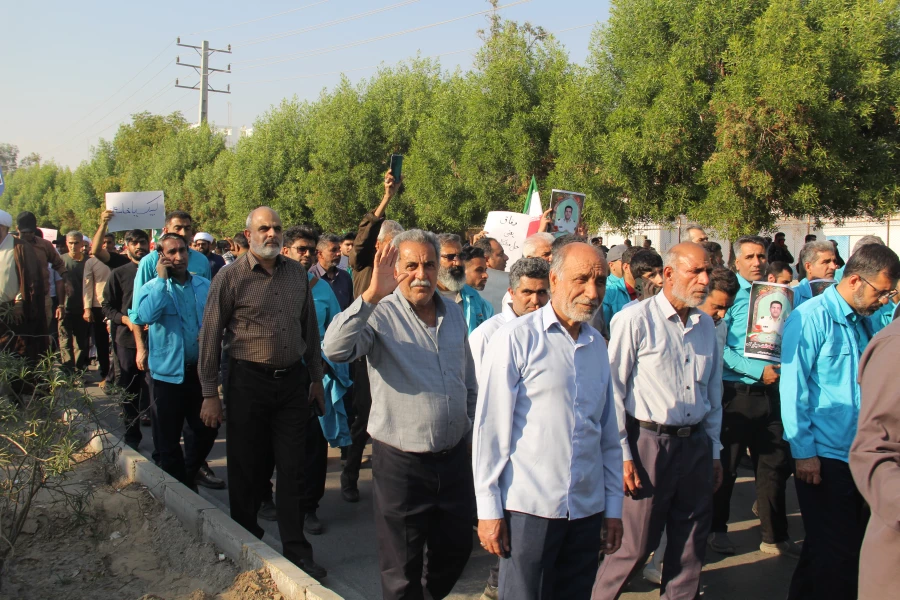 حضور مردم شریف بندرعباس و دانشگاهیان همزمان با سراسر کشور 9