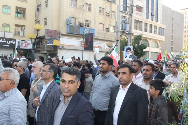 حضور مردم شریف بندرعباس و دانشگاهیان همزمان با سراسر کشور 11