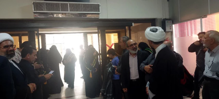   استقبال مدیران دانشگاه فرهنگیان هرمزگان از کاروان خانواده های شهدای مدرسه شجره طیبه میناب در مشهد مقدس  3