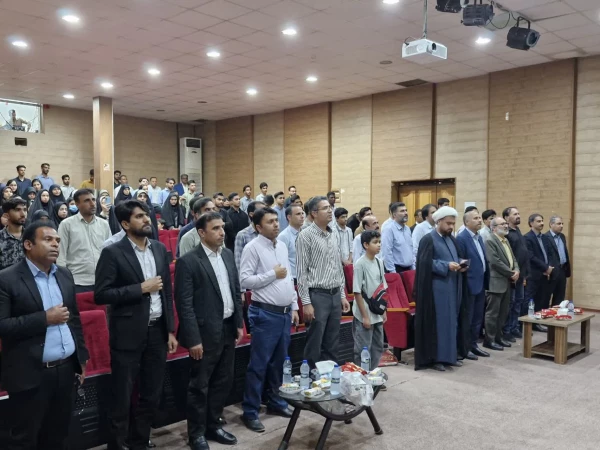 به مناسبت گرامیداشت هفته معلم و در راستای ترویج فرهنگ ایثار و شهادت، مراسم باشکوهی جهت تجلیل از عوامل اجرایی موکب دانشگاه فرهنگیان هرمزگان و تکریم خانواده معزز شهدای معلم و دانش آموز توسط دانشگاه فرهنگیان مرکز میناب برگزار شد. 7