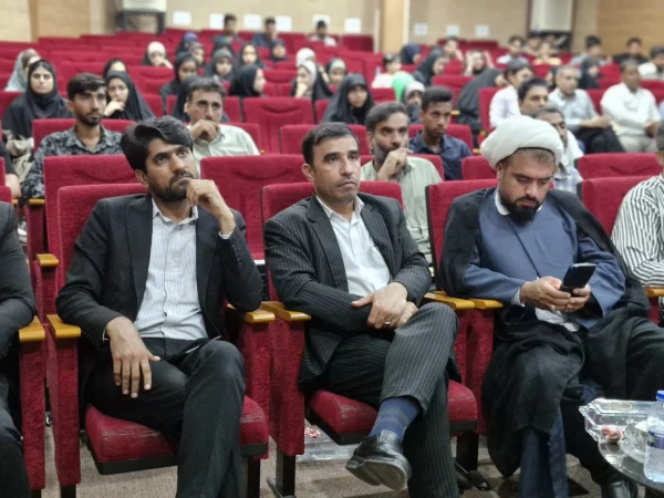 به مناسبت گرامیداشت هفته معلم و در راستای ترویج فرهنگ ایثار و شهادت، مراسم باشکوهی جهت تجلیل از عوامل اجرایی موکب دانشگاه فرهنگیان هرمزگان و تکریم خانواده معزز شهدای معلم و دانش آموز توسط دانشگاه فرهنگیان مرکز میناب برگزار شد. 11